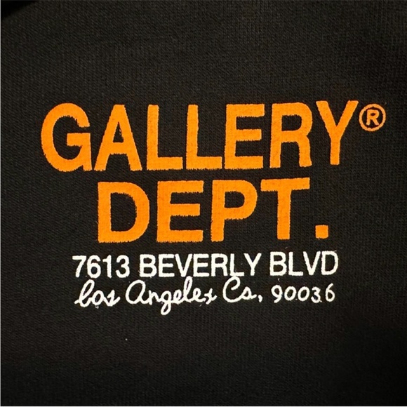 Gallery dept sweatshirt 
Good  condition - Picture 2 of 5